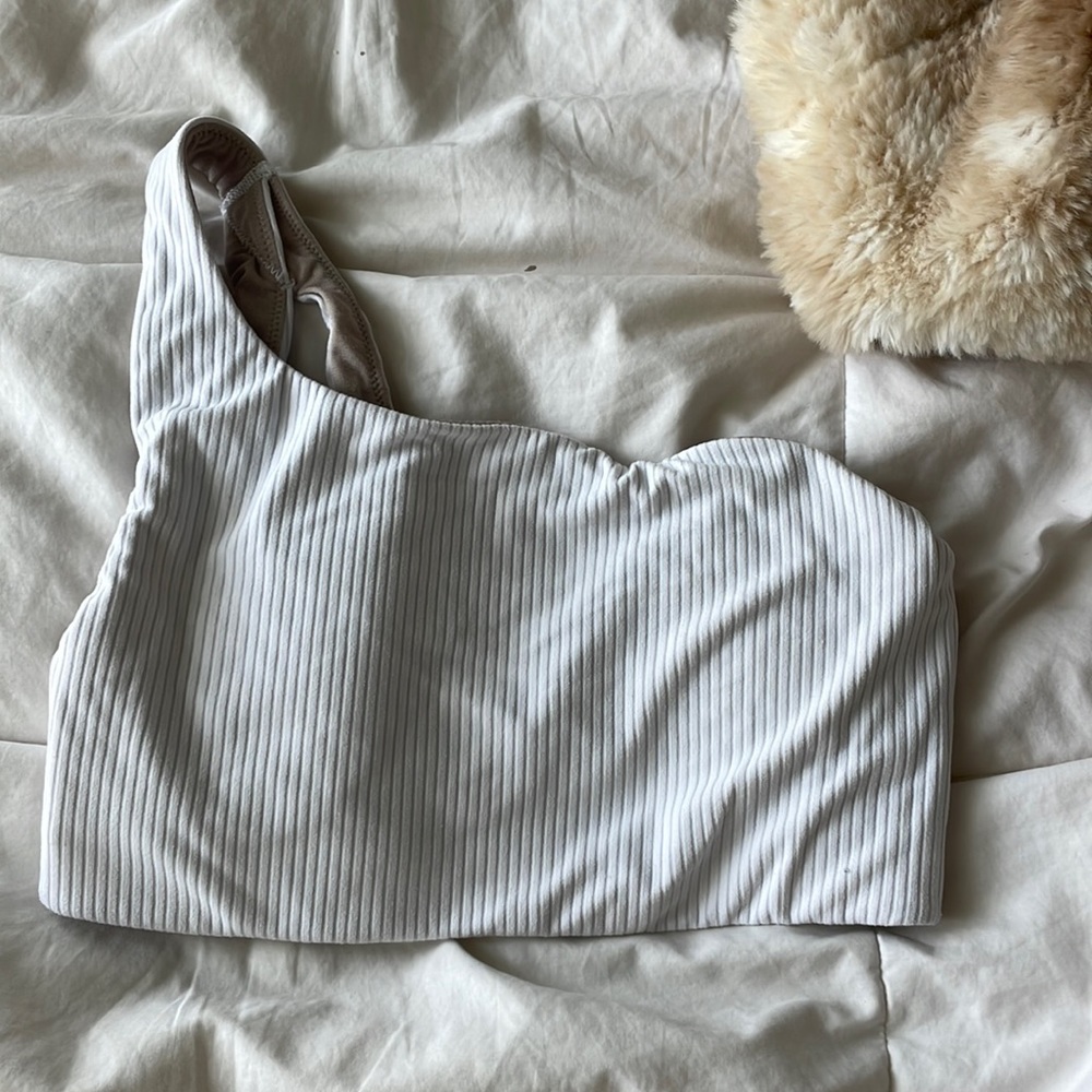 White Lulu off the shoulder sports bra